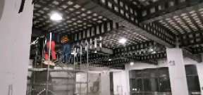 柳州一商场梁，楼板碳纤维加固施工